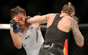Alexa Grasso fighting Joanne Wood